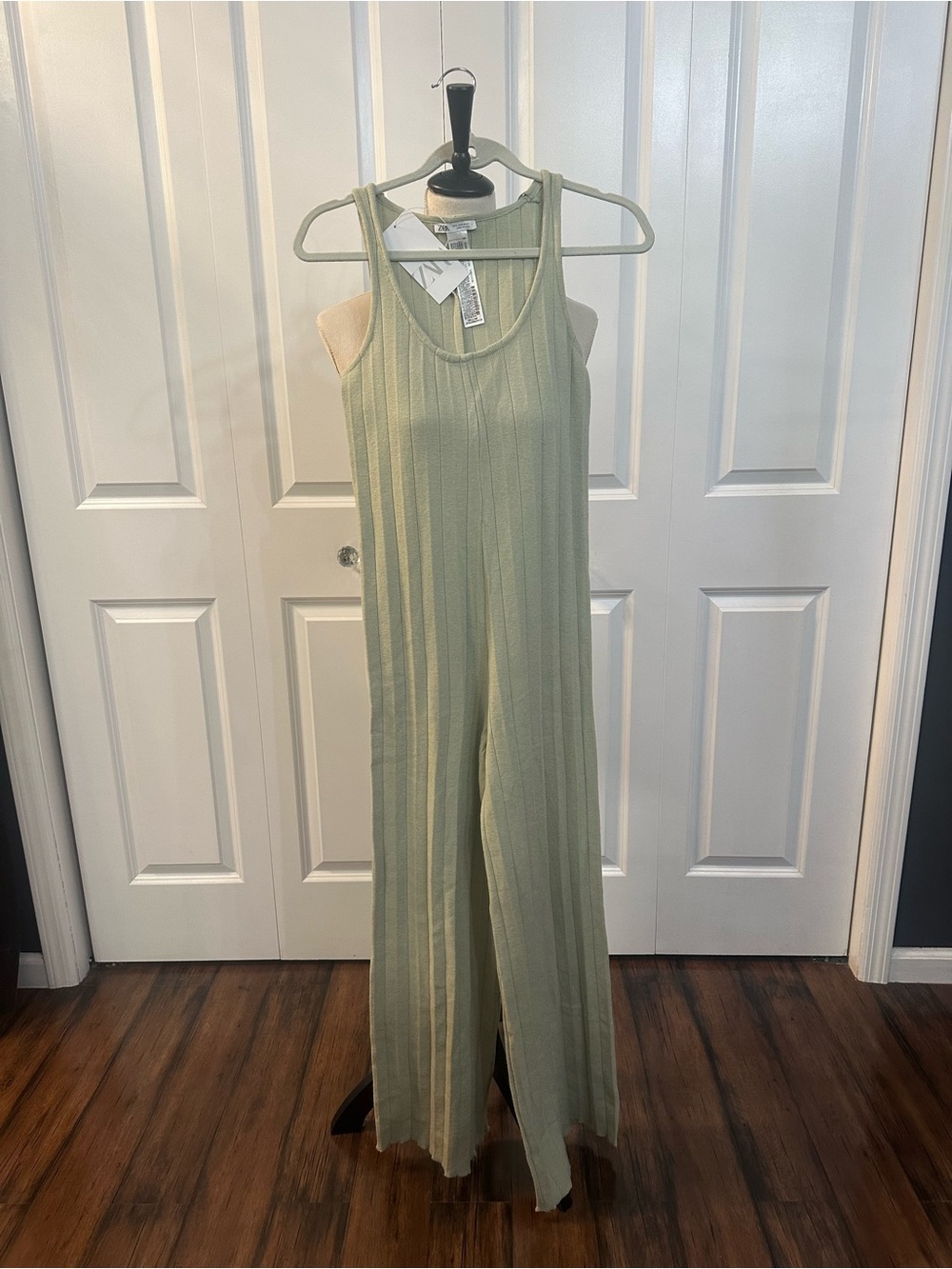 New with the tags jumpsuit - Picture 2 of 8